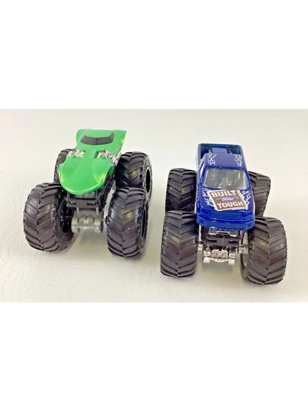 Hot Wheels Monster Jam Trucks Blue Thunder Green Twin Mill Diecast Toy Vehicles